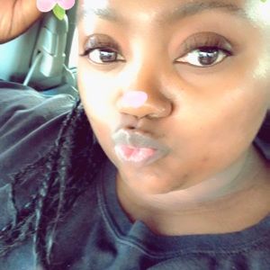 Meet your Posher, Valarie